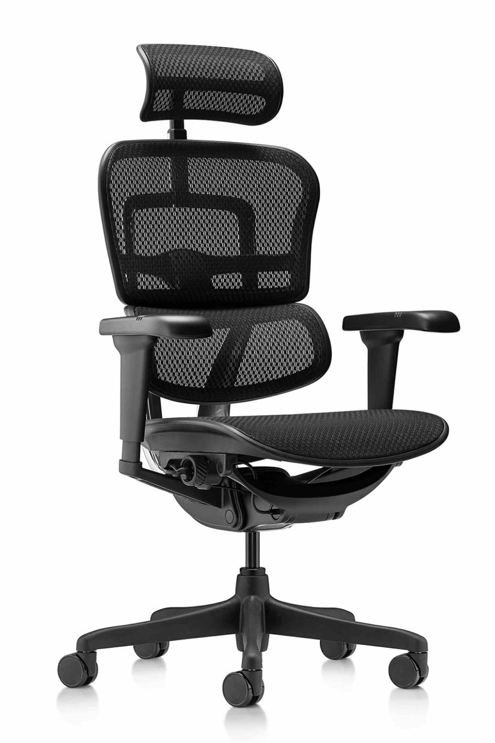 Ergohuman ultra Mesh in Black front quarter view